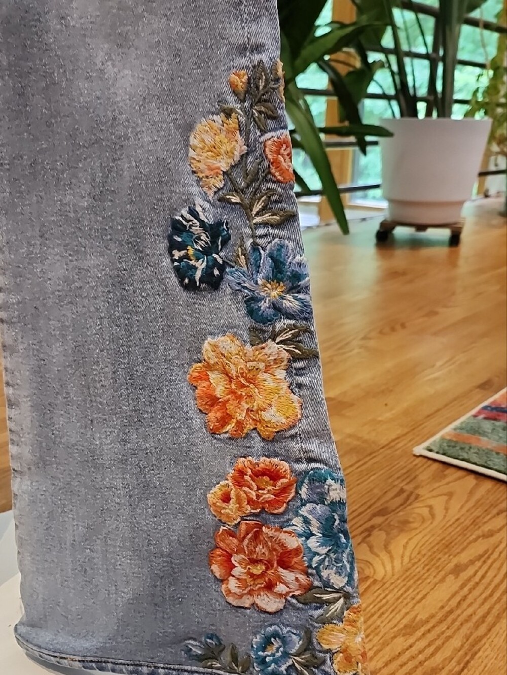 DRIFTWOOD Farrah Embroidered Cargo Flare Jeans - Savannah Wash - NWT - Picture 4 of 12